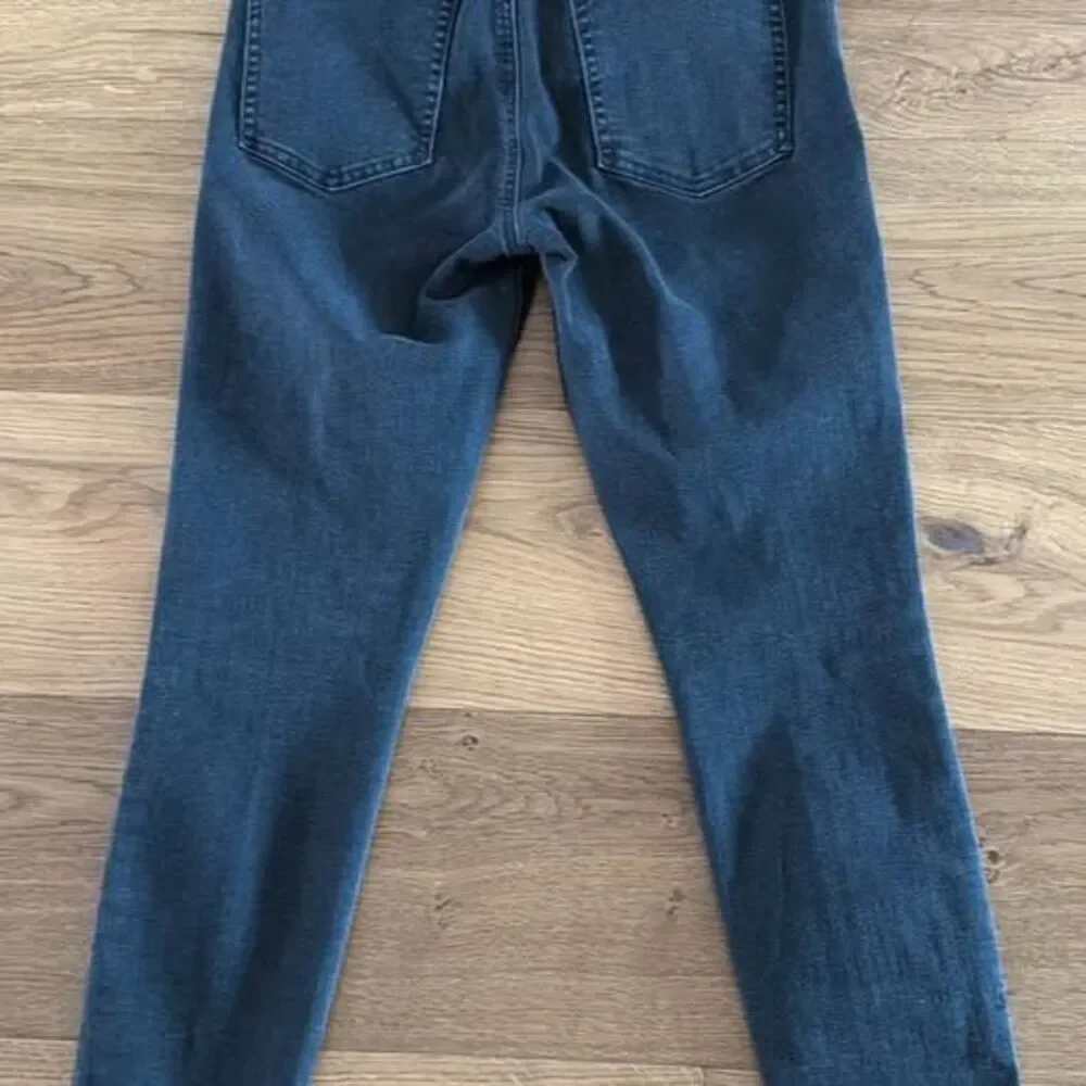 Unbranded classic black